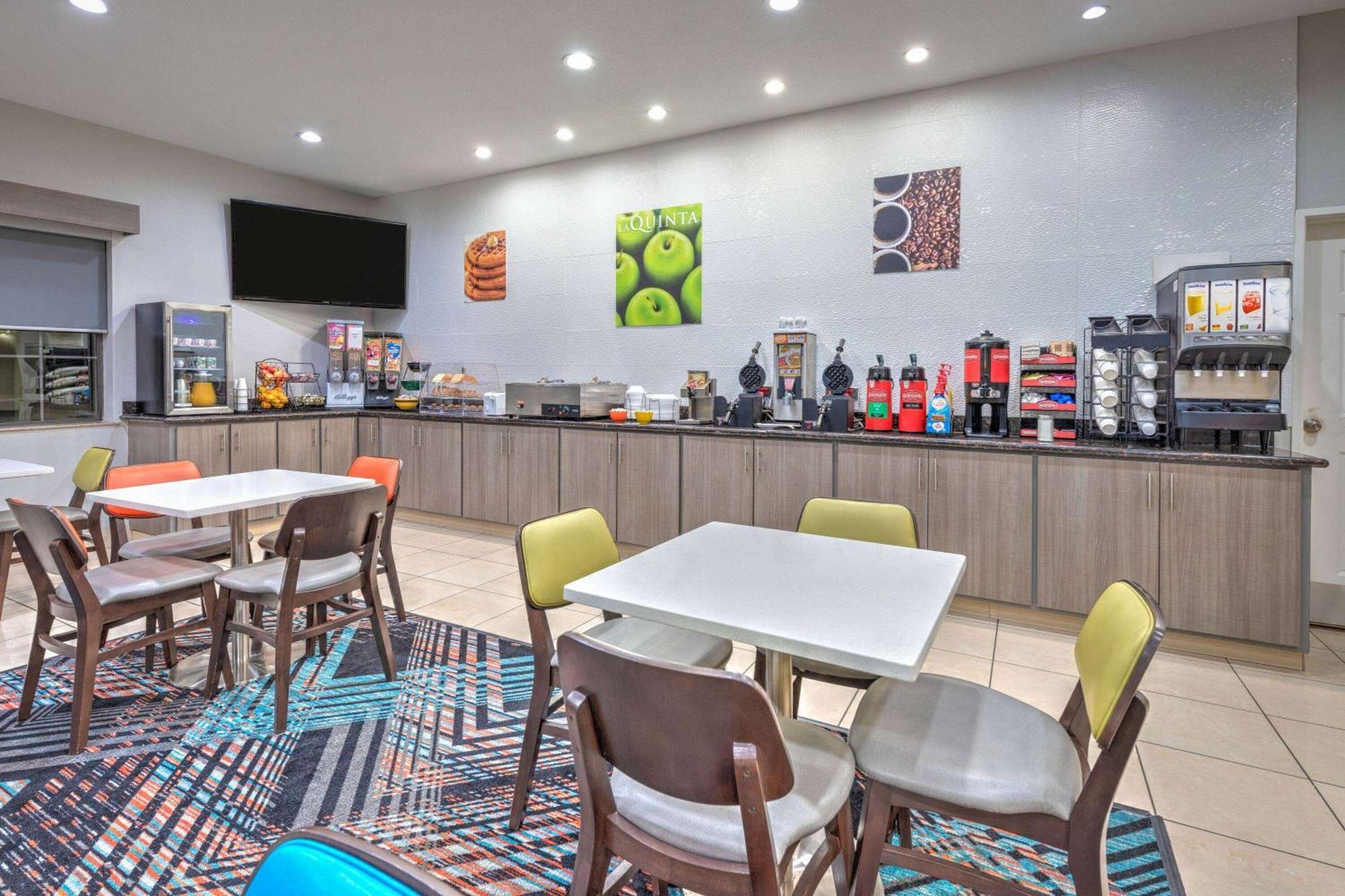La Quinta By Wyndham Alvarado Extérieur photo