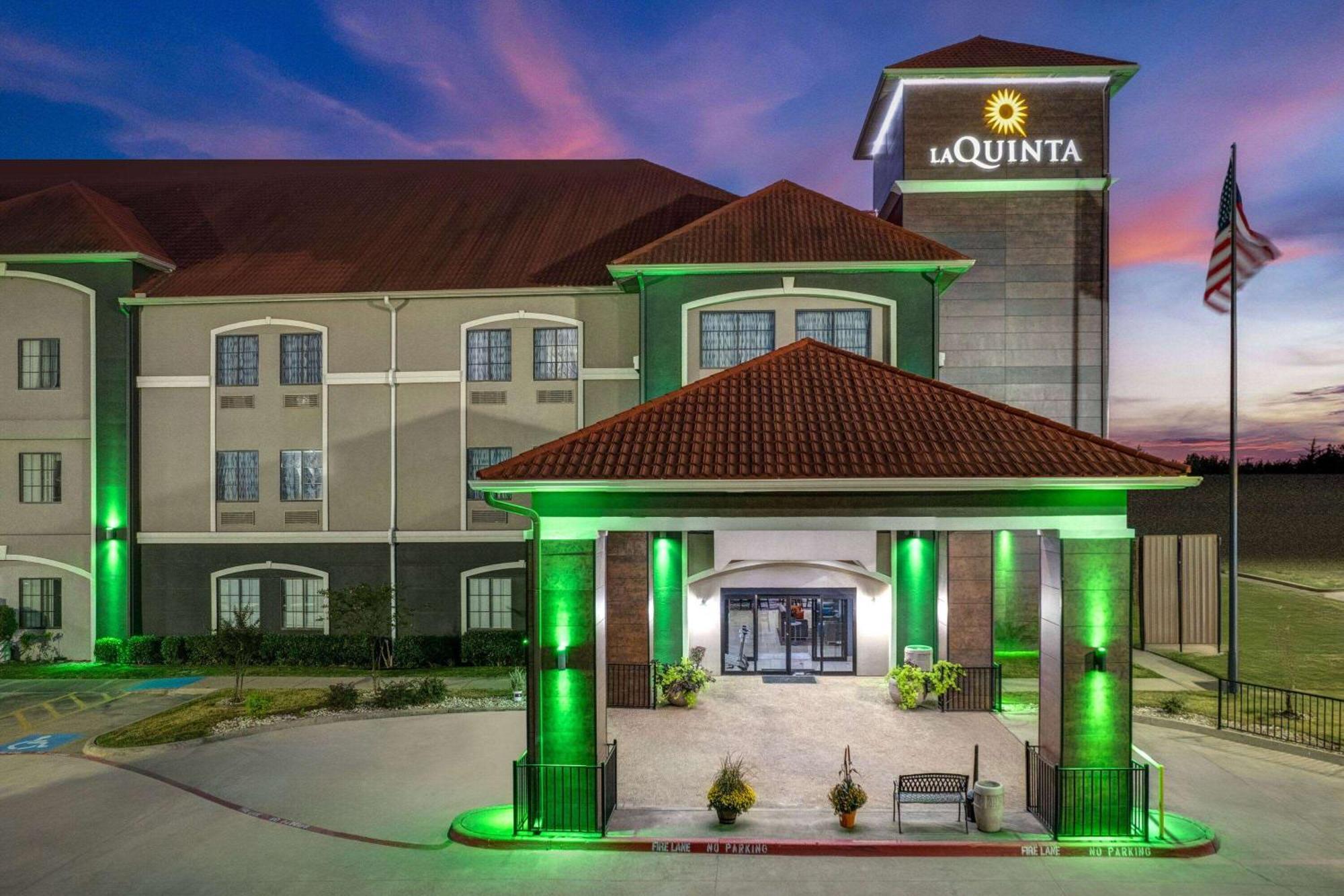 La Quinta By Wyndham Alvarado Extérieur photo